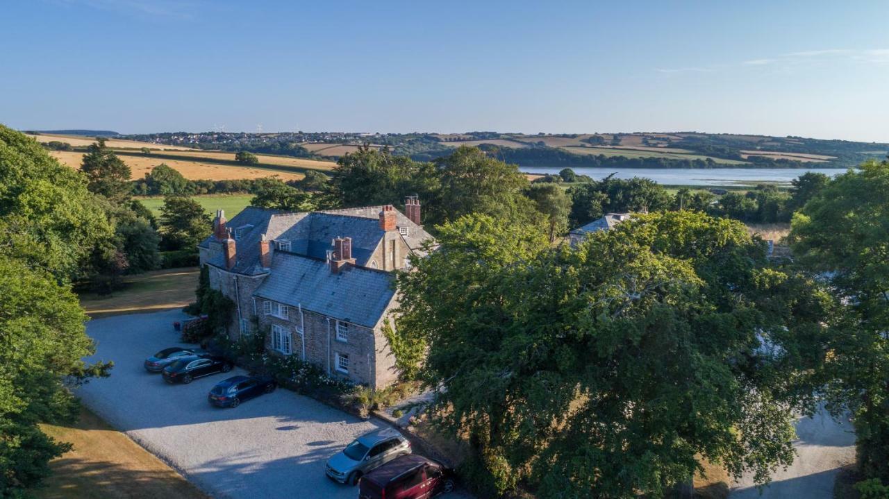 مبيت وإفطار ويدبريدج Trewornan Manor المظهر الخارجي الصورة